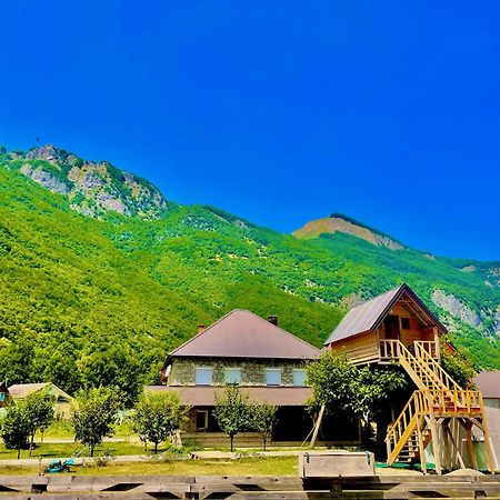 Vuthaj The Blue Eye Bed & Breakfast エクステリア 写真