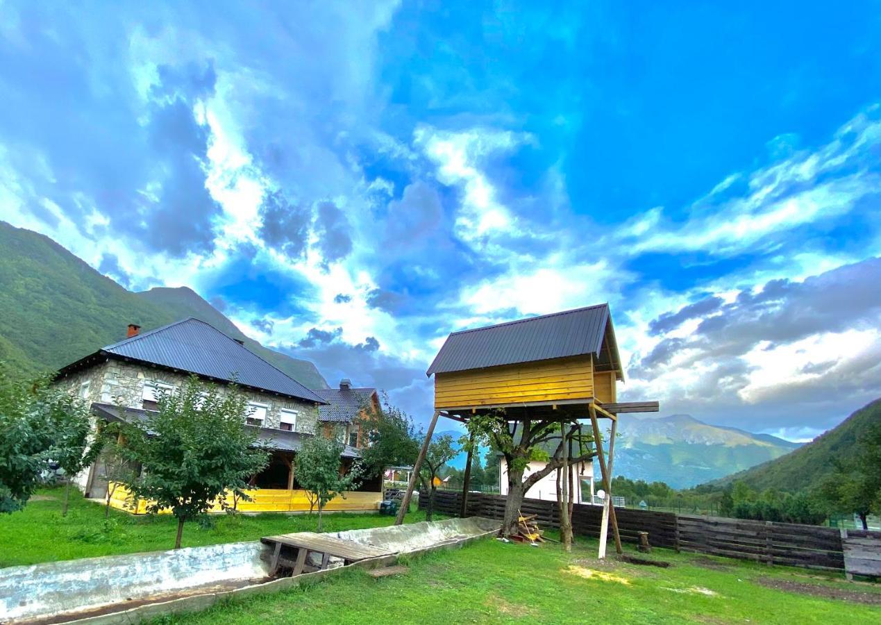Vuthaj The Blue Eye Bed & Breakfast エクステリア 写真
