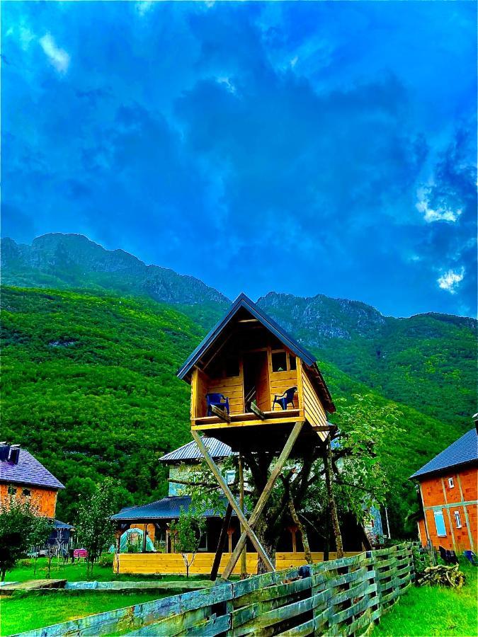 Vuthaj The Blue Eye Bed & Breakfast エクステリア 写真